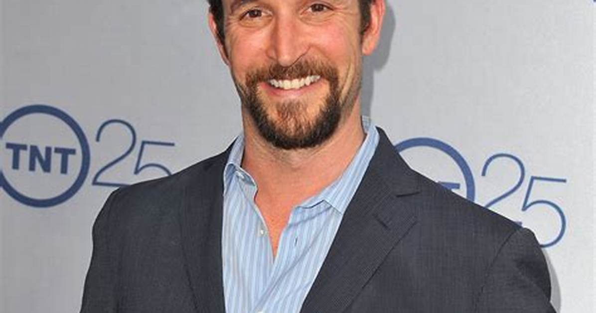 All About Noah Wyle | Net Worth, Relationship, Career